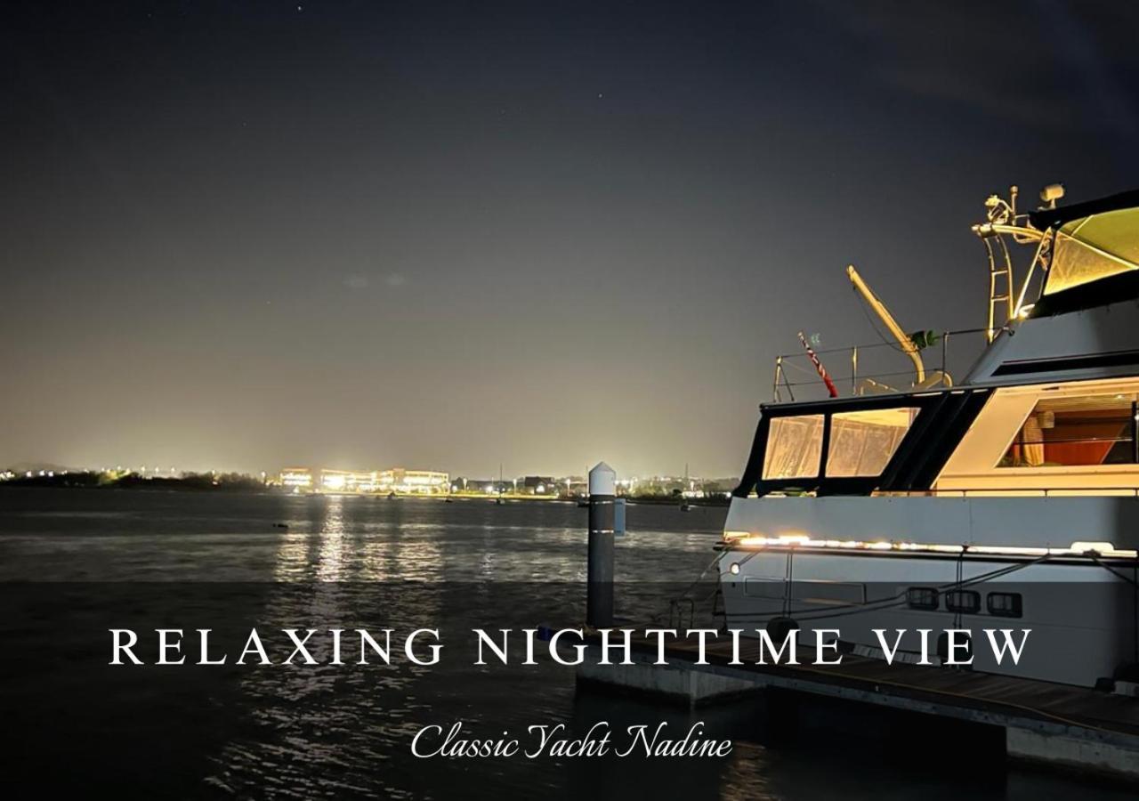 Classic Yacht Nadine In Poole Harbour, Dorset, With A Hot Tub Jacuzzi Exterior foto
