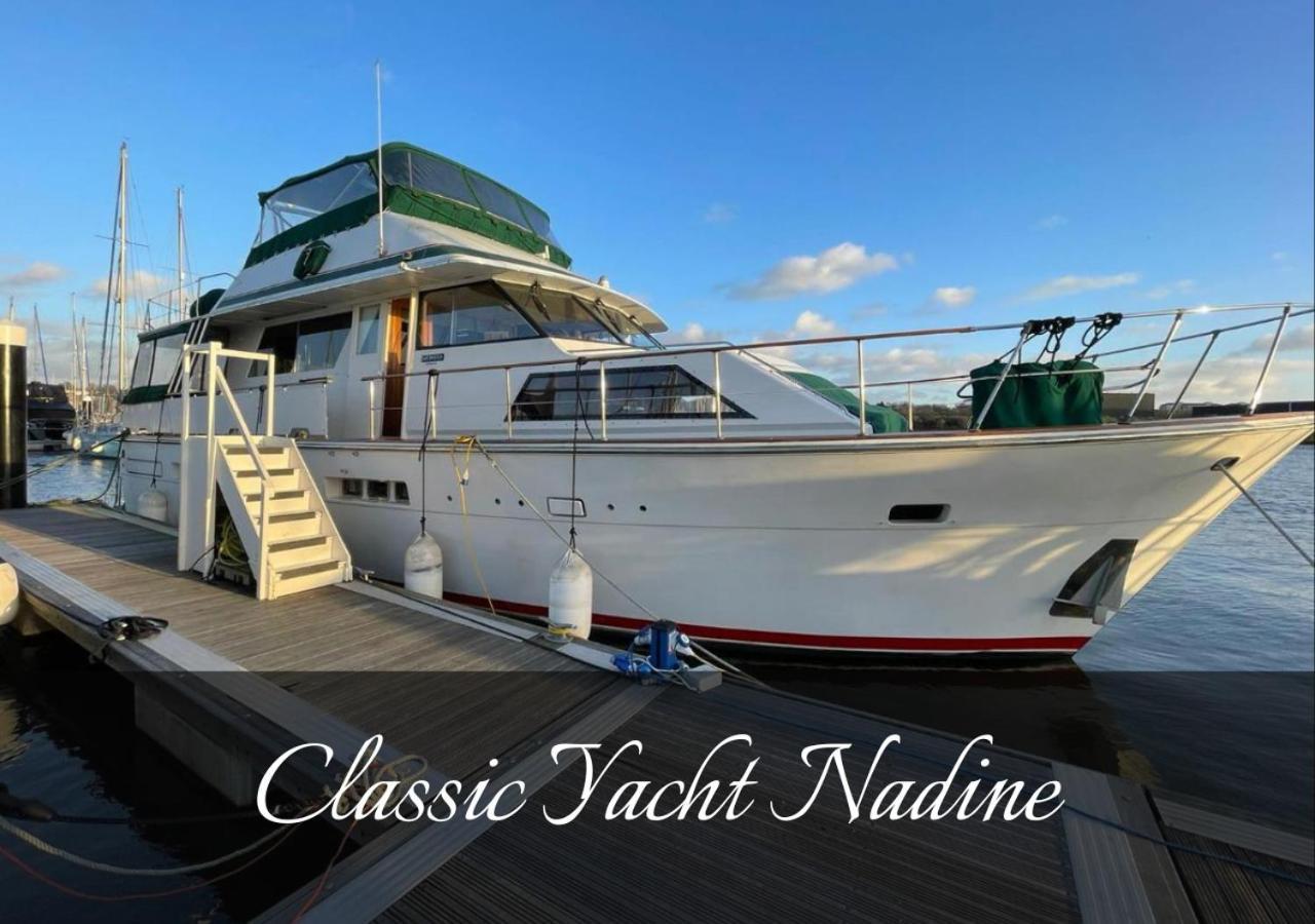 Classic Yacht Nadine In Poole Harbour, Dorset, With A Hot Tub Jacuzzi Exterior foto