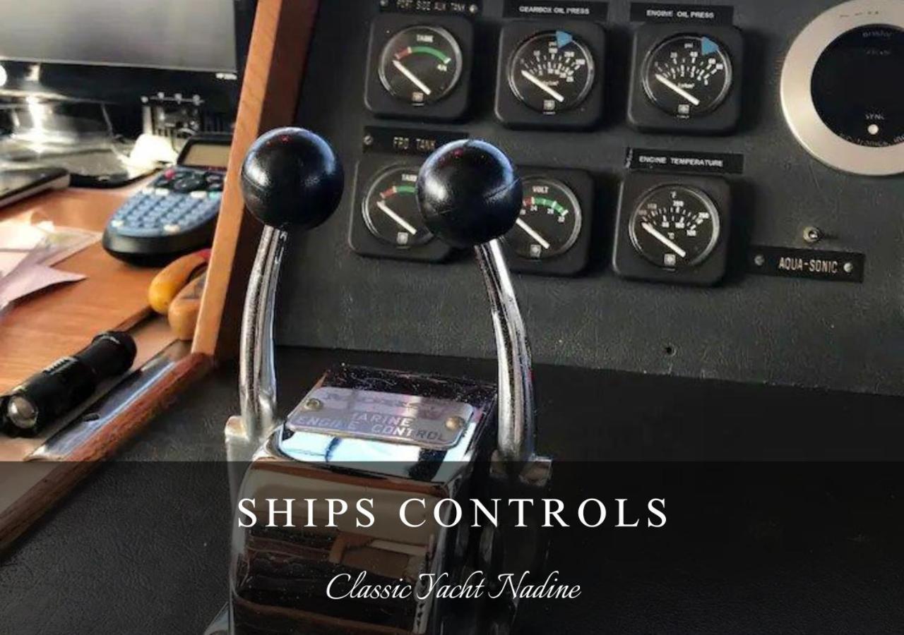 Classic Yacht Nadine In Poole Harbour, Dorset, With A Hot Tub Jacuzzi Exterior foto