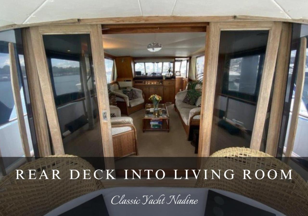 Classic Yacht Nadine In Poole Harbour, Dorset, With A Hot Tub Jacuzzi Exterior foto